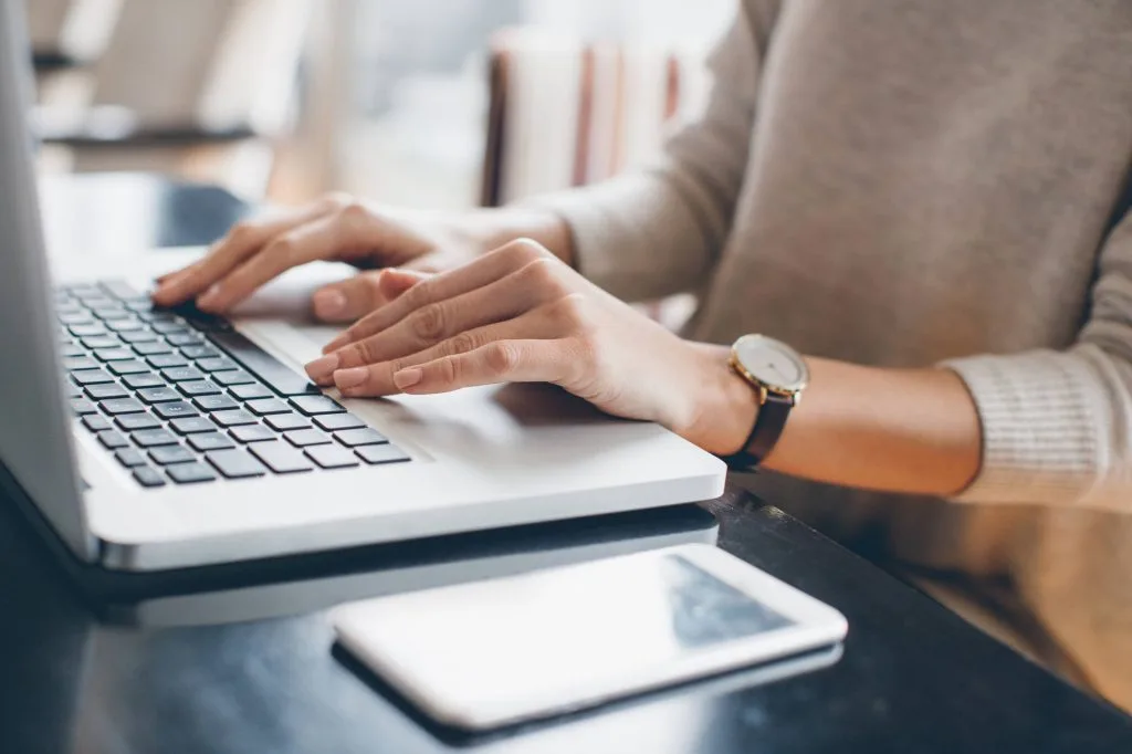 Immigration advisor consulting international professional